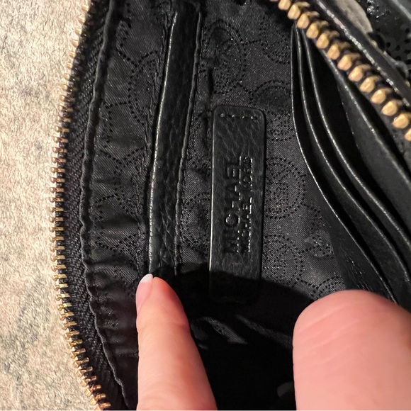Michael Kors - Black Sequin Wallet Wristlet - Picture 10 of 10